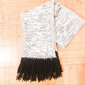 ✨NWOT✨ DVF Pepper Scarf